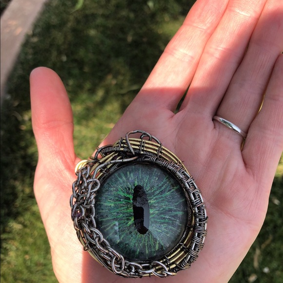 Wire Wrap Reversible Eye Pendant - Picture 6 of 7